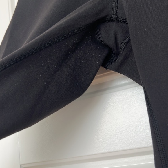Lululemon wunder under size 4 luon material - Picture 4 of 5